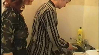 Сестра отсосала брату член и трахнула его