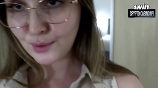 Подруга мамки без трусиков пришла.. А с моей спермой внутри ушла ??